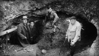 S2:E1 The Lascaux Cave (18,000 B.C.)